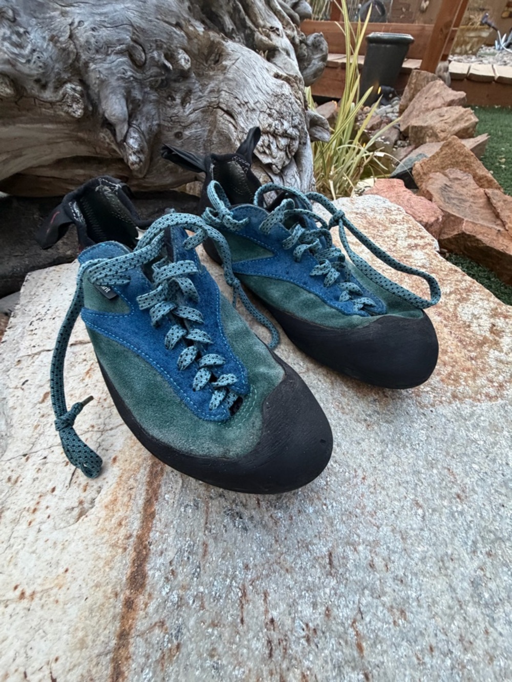 Red Chili Spirit Climbing Shoes Mens 9 EU 43 Lace Up Gym Rock